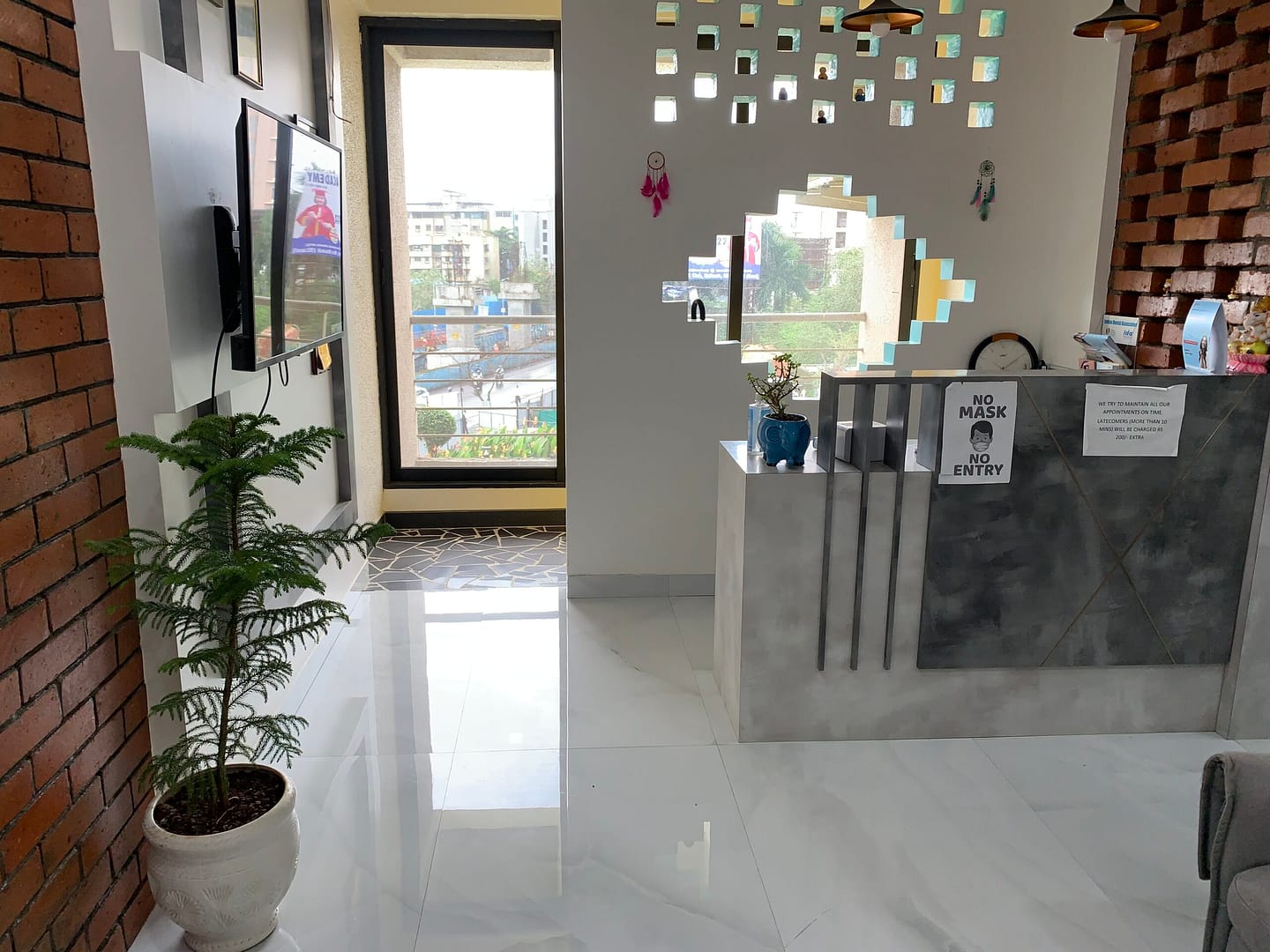 Dental Clinic in Mira Road